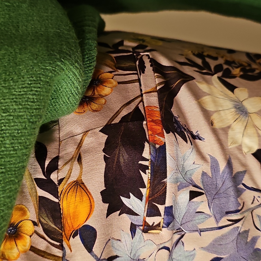 Chico's Floral Print Pants - Multicolor - Picture 5 of 8